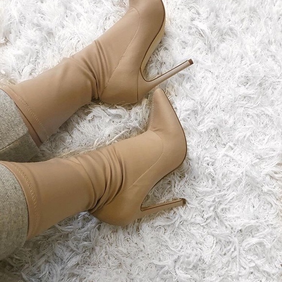 Angie - Picture 3 of 4